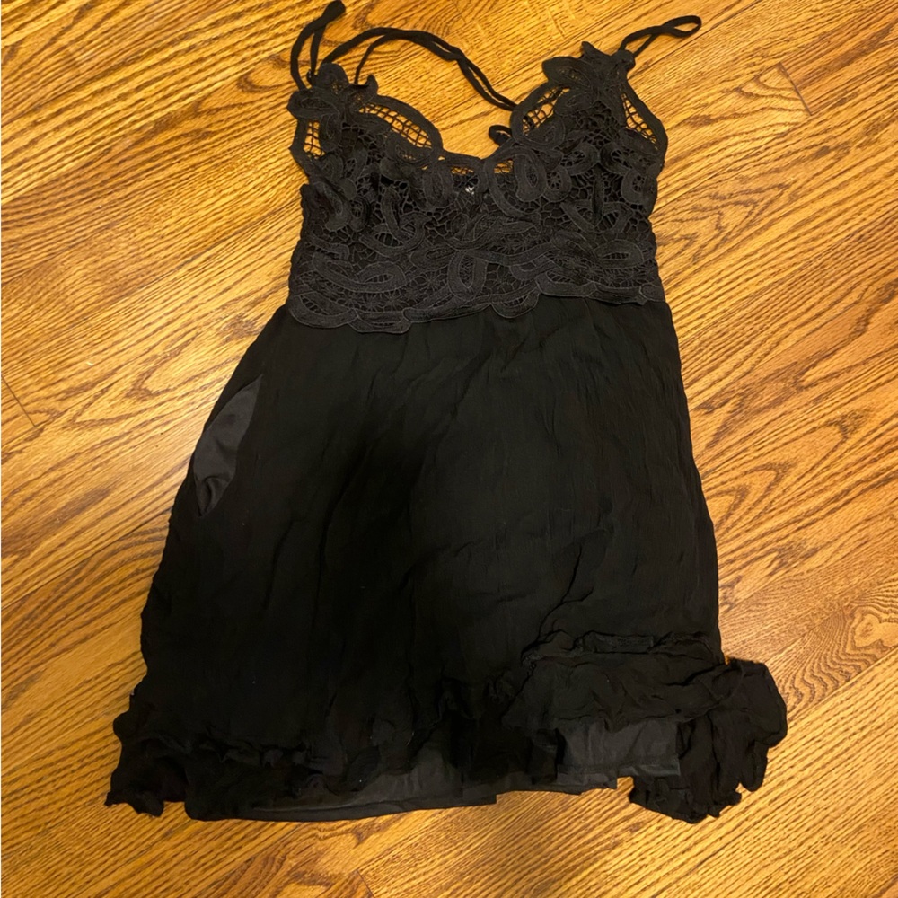 Black lace dress